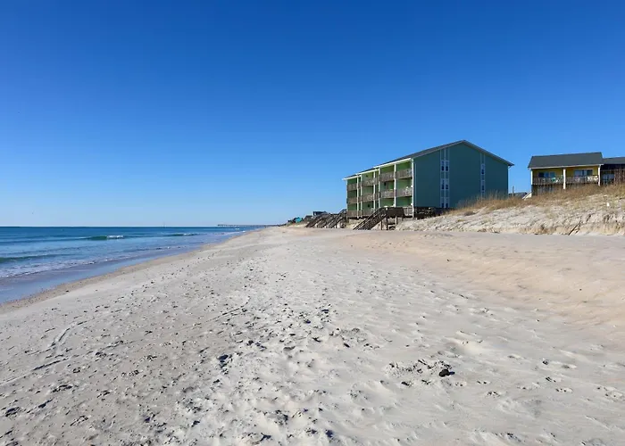 Carolina Waves - Oceanfront Relaxation And Poolside Fun In Surf City!